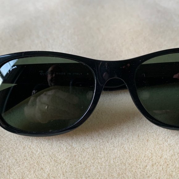 Ray Ban New Wayfarer Classic Sunglasses